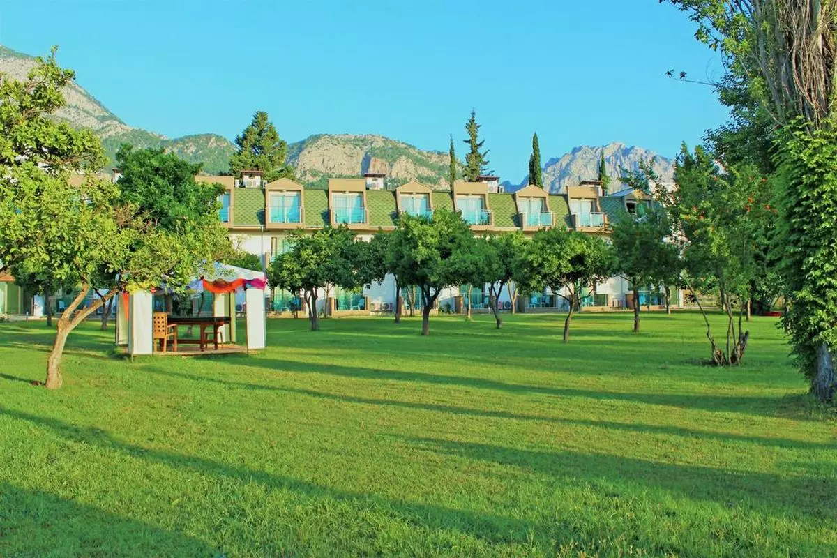 MONNA ROZA KEMER HOTEL (Copy).jpg